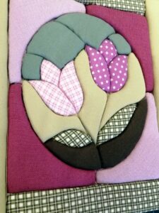 Tavaszi textilkép készítése – quilt technikával, varrás nélkül